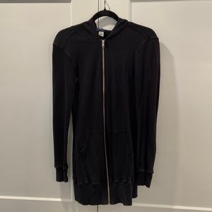 Blueprint, size medium women’s, Black long sweatshirt